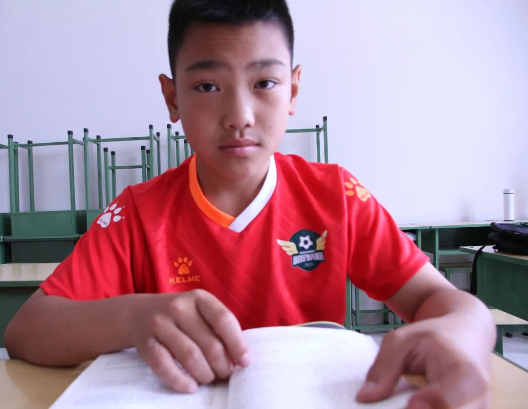 青训团不简单！练球读书要双翼