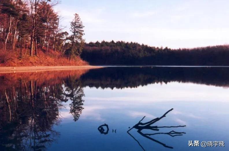 亨利戴维梭罗简介,亨利戴维梭罗瓦尔登湖