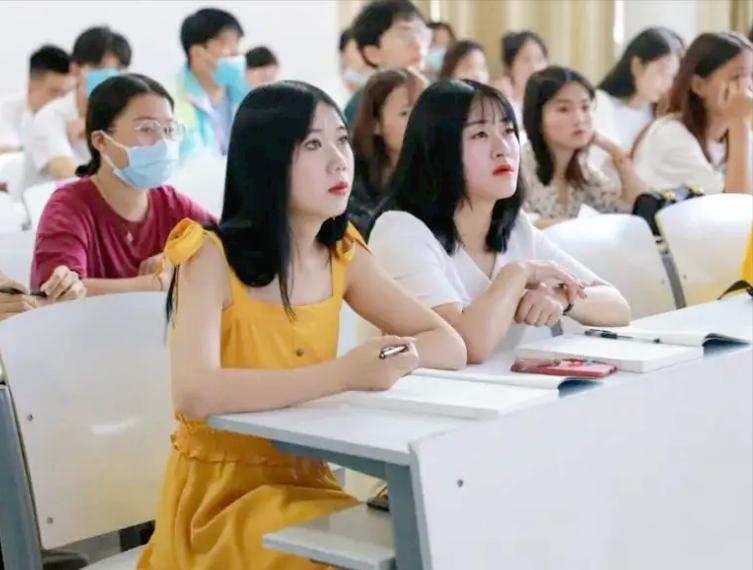 年轻人沉迷奶嘴乐,年轻人沉迷游戏危害