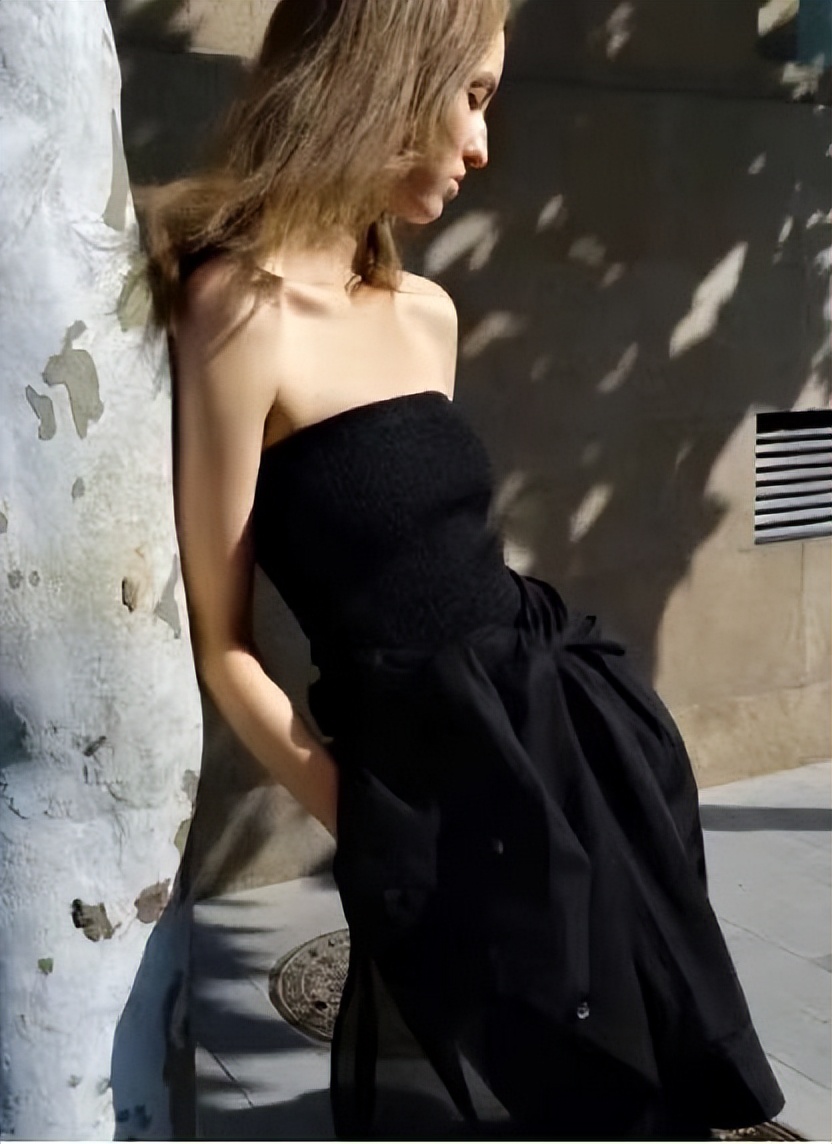 黑色衣服凉快,黑色短袖夏天凉快吗