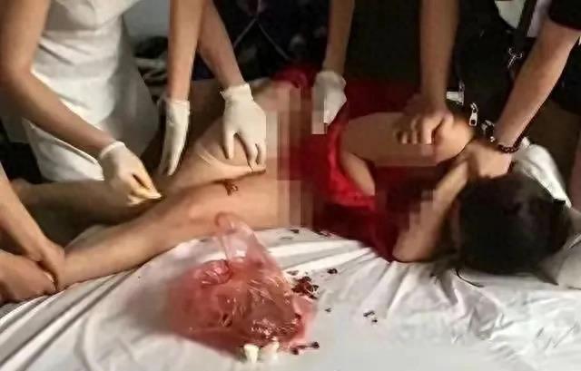 丈夫出轨妻子拉小三游街获刑,丈夫出轨妻子将小三扒光游街获刑