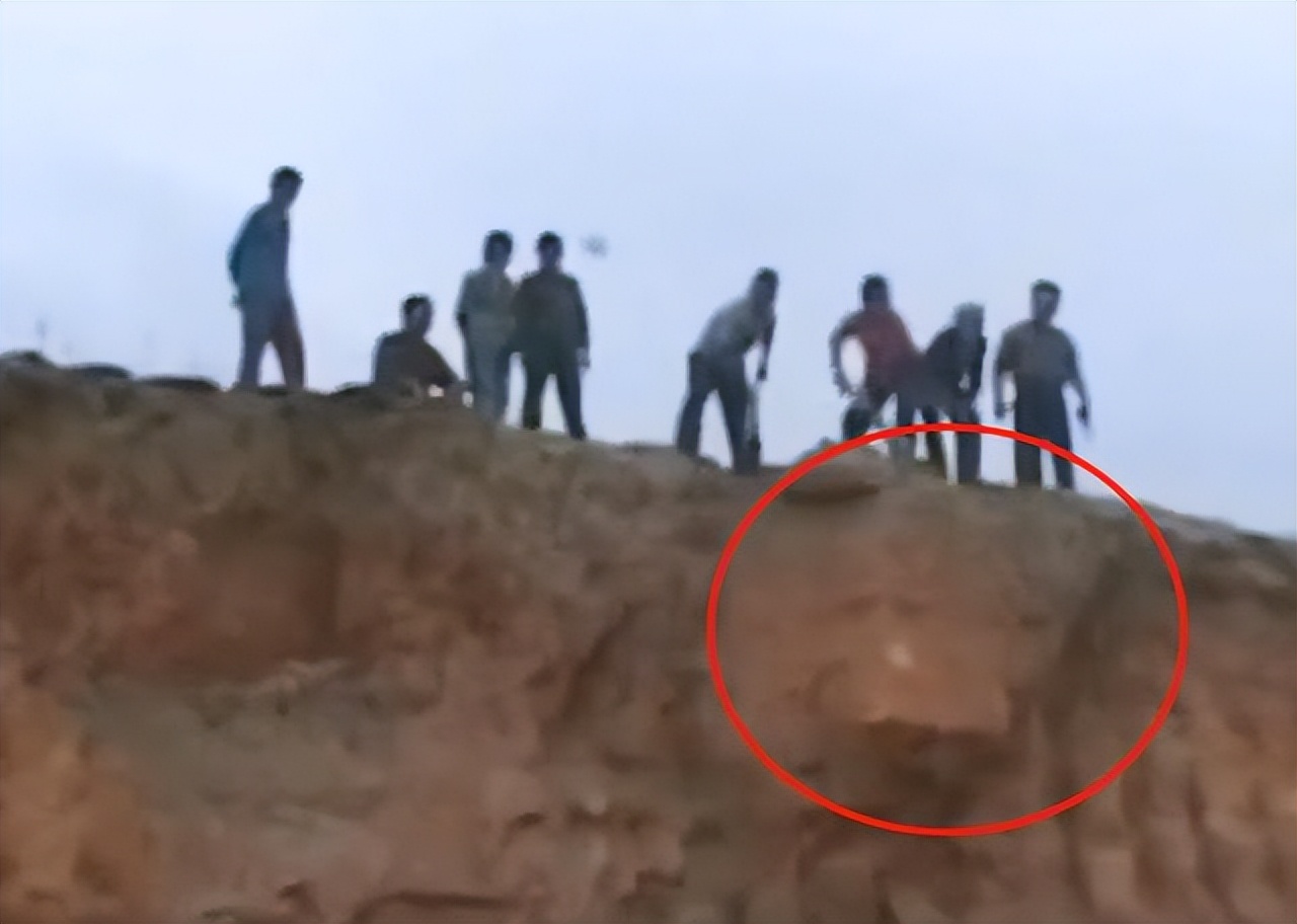 广西出土北斗七星巨棺，为什么墓主人要用这么奇怪的规制下葬呢？