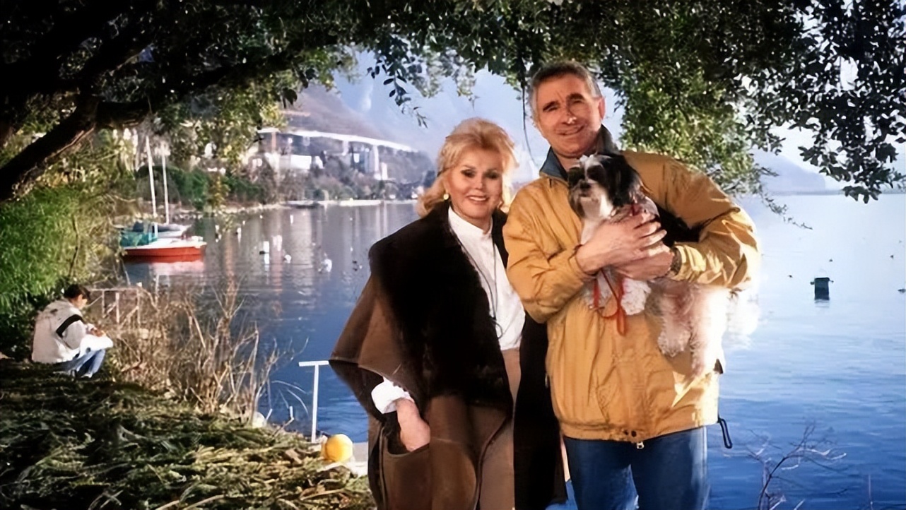 结9次婚的好莱坞交际花：嫁老头撩鲜肉，69岁和小28岁王子定终身