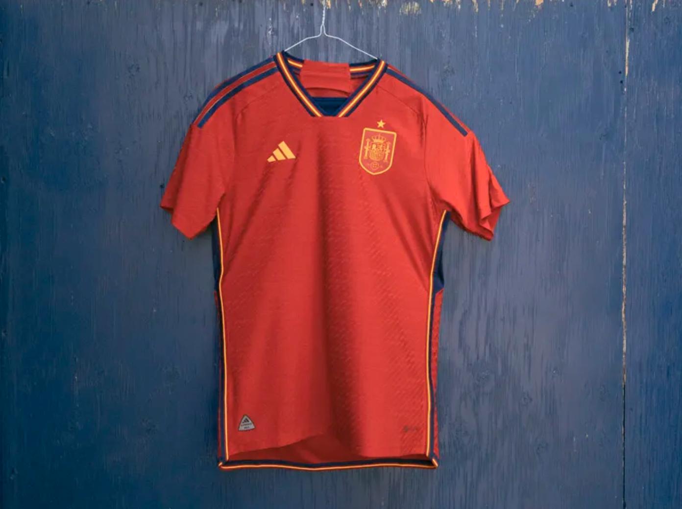 「世界杯球衣」馋哭中国球迷的细节（一）