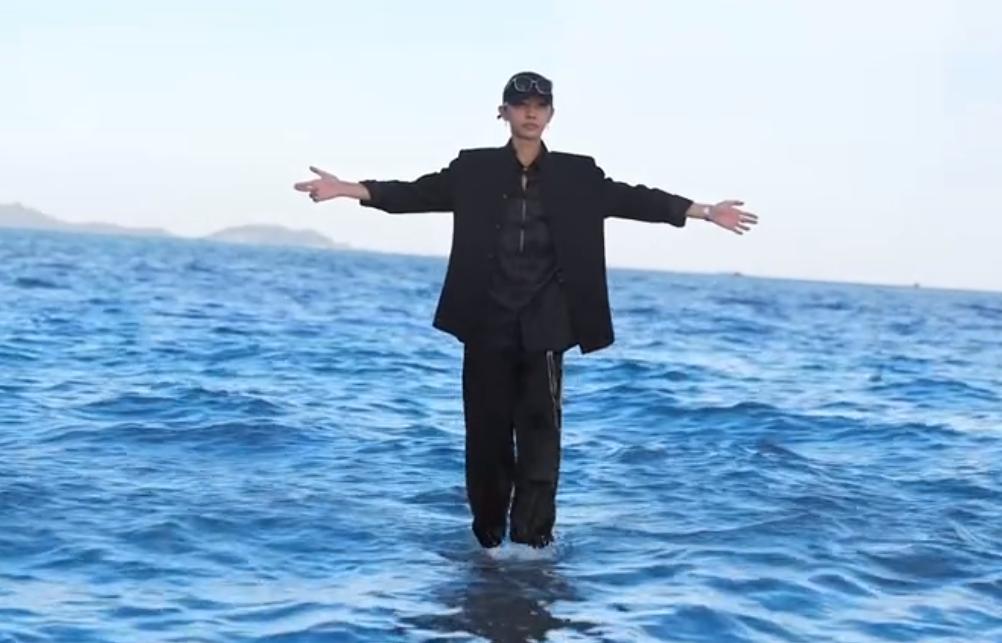 在抖音上最火的魔术师,魔术师水上漫步视频