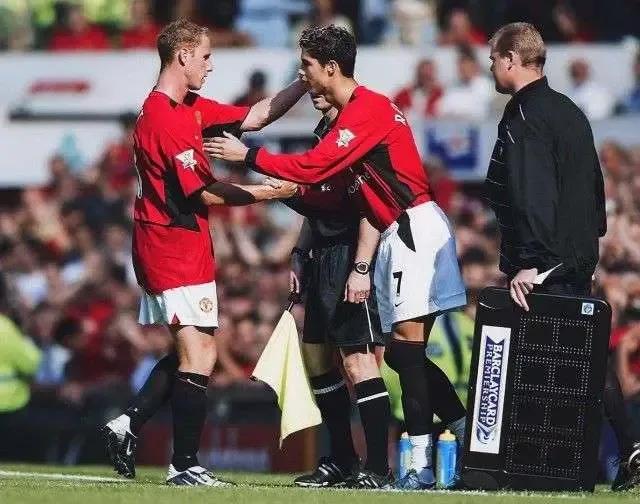 足球壁纸中国国家队,足球高清壁纸4k全屏