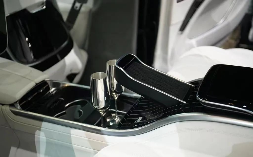 上海车展雷军看了什么车,雷军谈北京车展印象最深刻的车