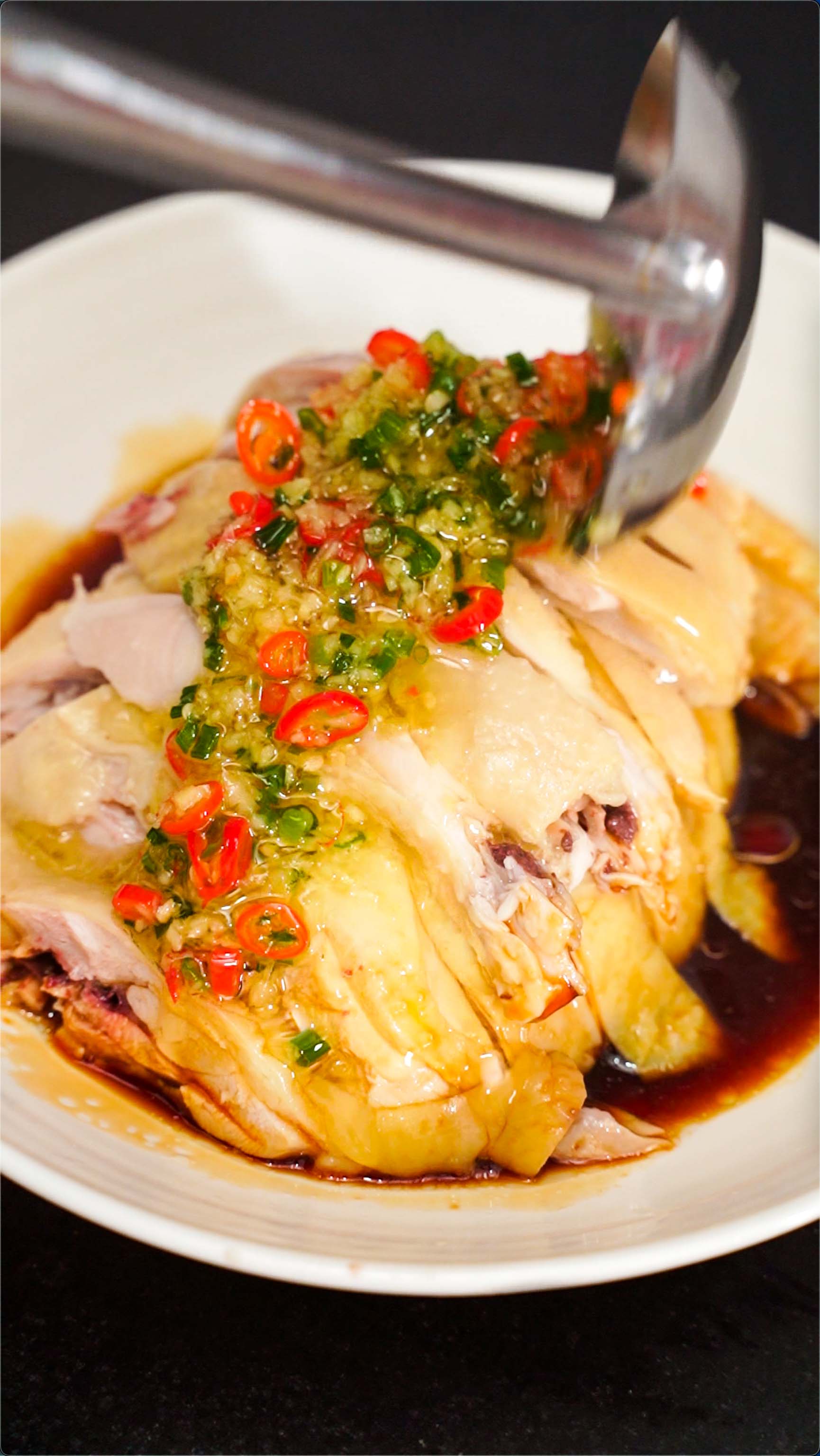 大厨教你做白切鸡视频,白切鸡这样做皮滑肉嫩超简单学会