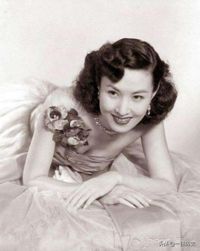 1941年,日军入侵香港,在城中无恶不作,女星新婚之夜被轮奸