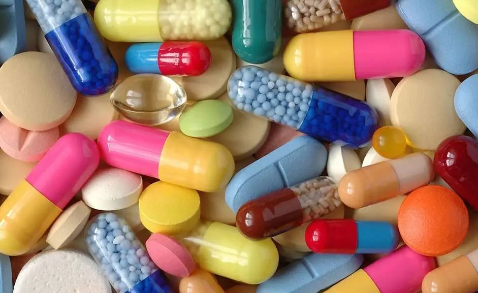 脖子黑黑的洗不掉图片,脖子黑黑洗不掉是什么原因