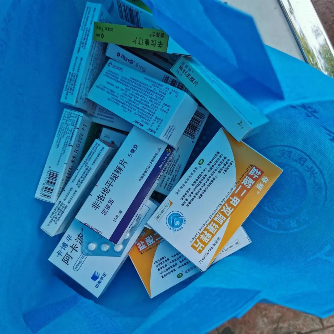 找到了，他叫杨磊！