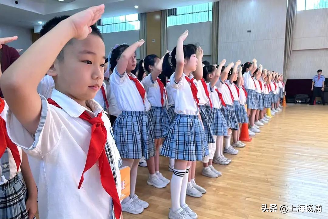 新学期开学第一天小视频,小学生新学期校园开学第一课