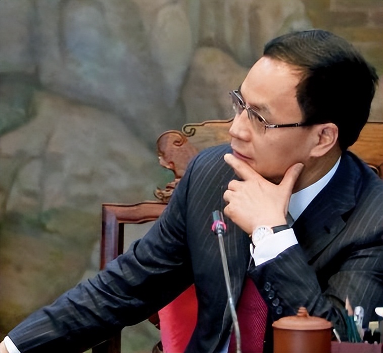 中国首富李河君,中国首富李河君河源