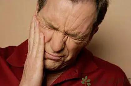 牙周炎牙齿松动治疗能恢复吗,牙周炎导致牙齿松动还能恢复吗