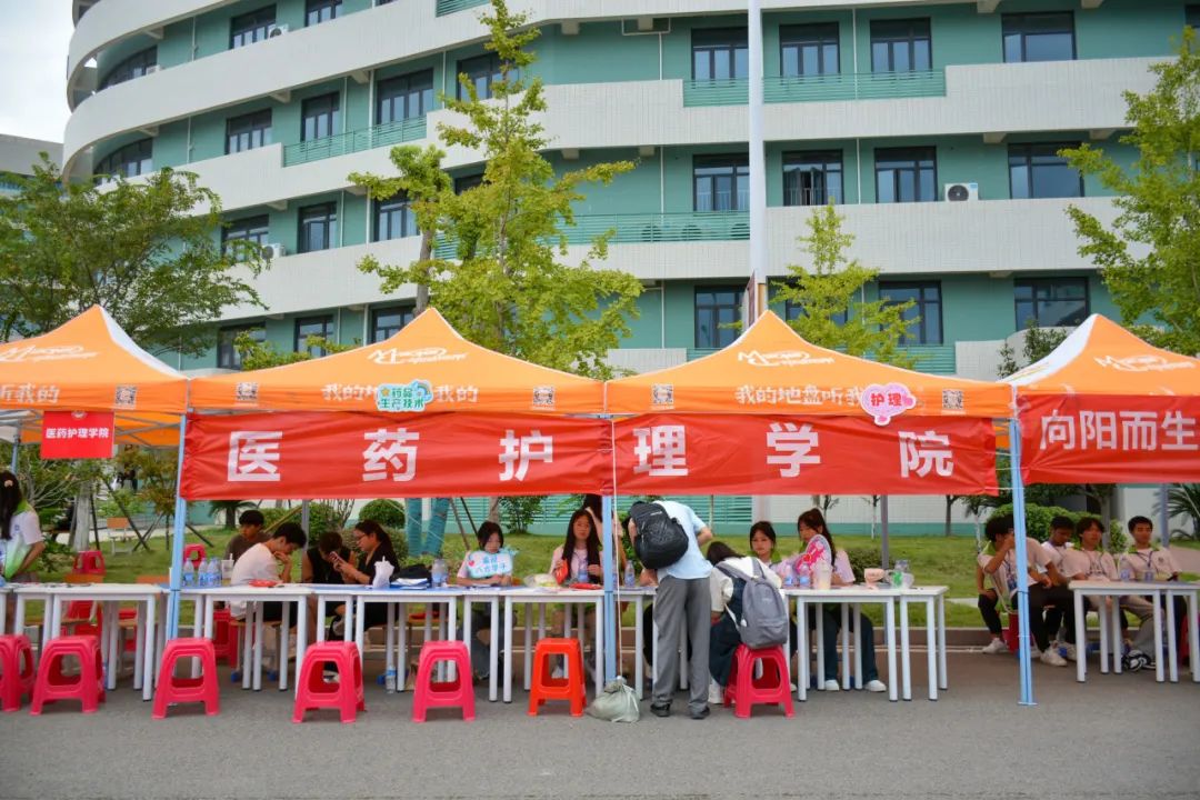 满“新”欢喜！长江职业学院喜迎2023新生！