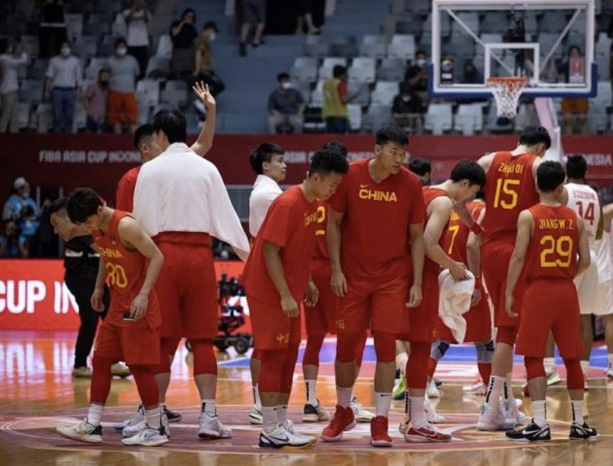 杨毅深夜再爆猛料！篮球圈领导已认可归化，3大优势远超中国球员