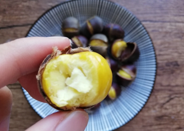 板栗去壳的快速方法,板栗怎么去壳妙招最简单