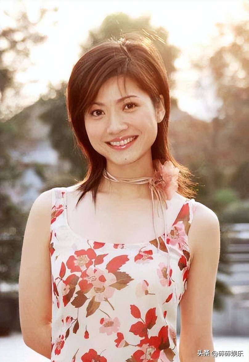 34年后，《十六岁的花季》两美境况迥异：白雪嫁豪门，陈非儿未婚