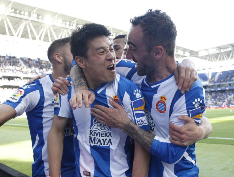 武磊进球霸气回击视频,武磊绝杀尖叫