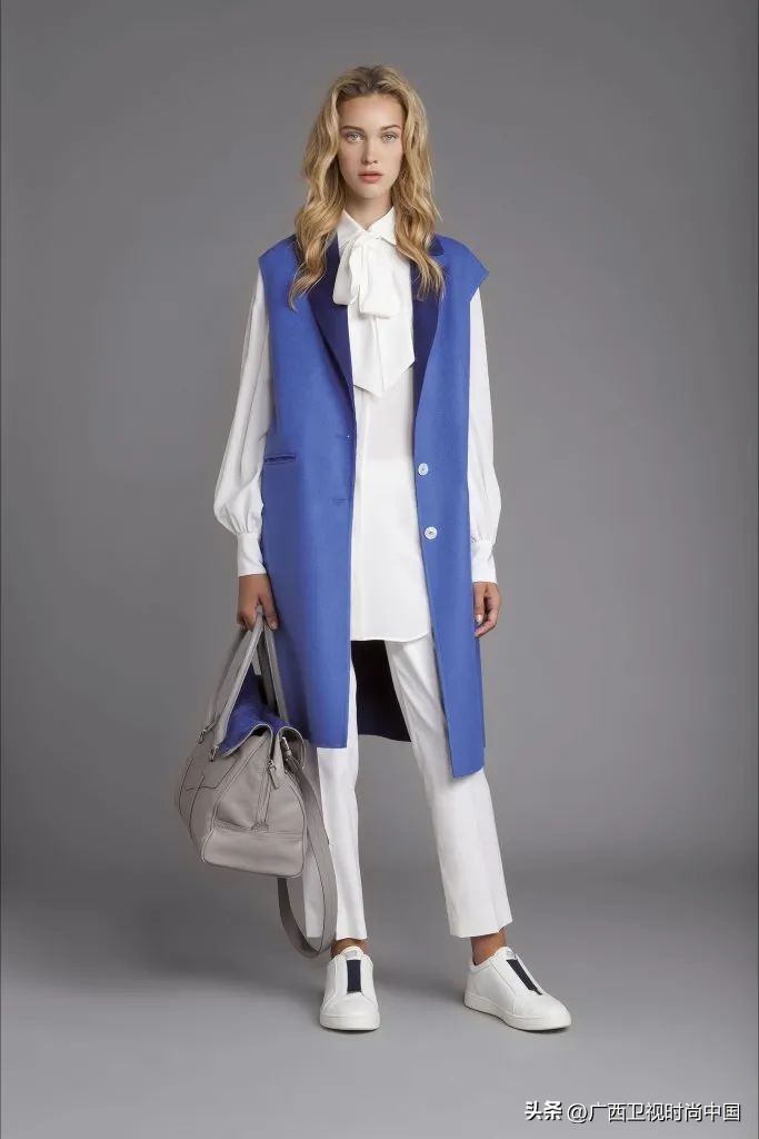 超大纱蝴蝶结怎么搭配,两个小蝴蝶结怎么搭配甜美