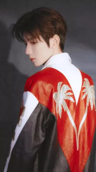 王源图片手机壁纸手控,王源壁纸女生专用高清