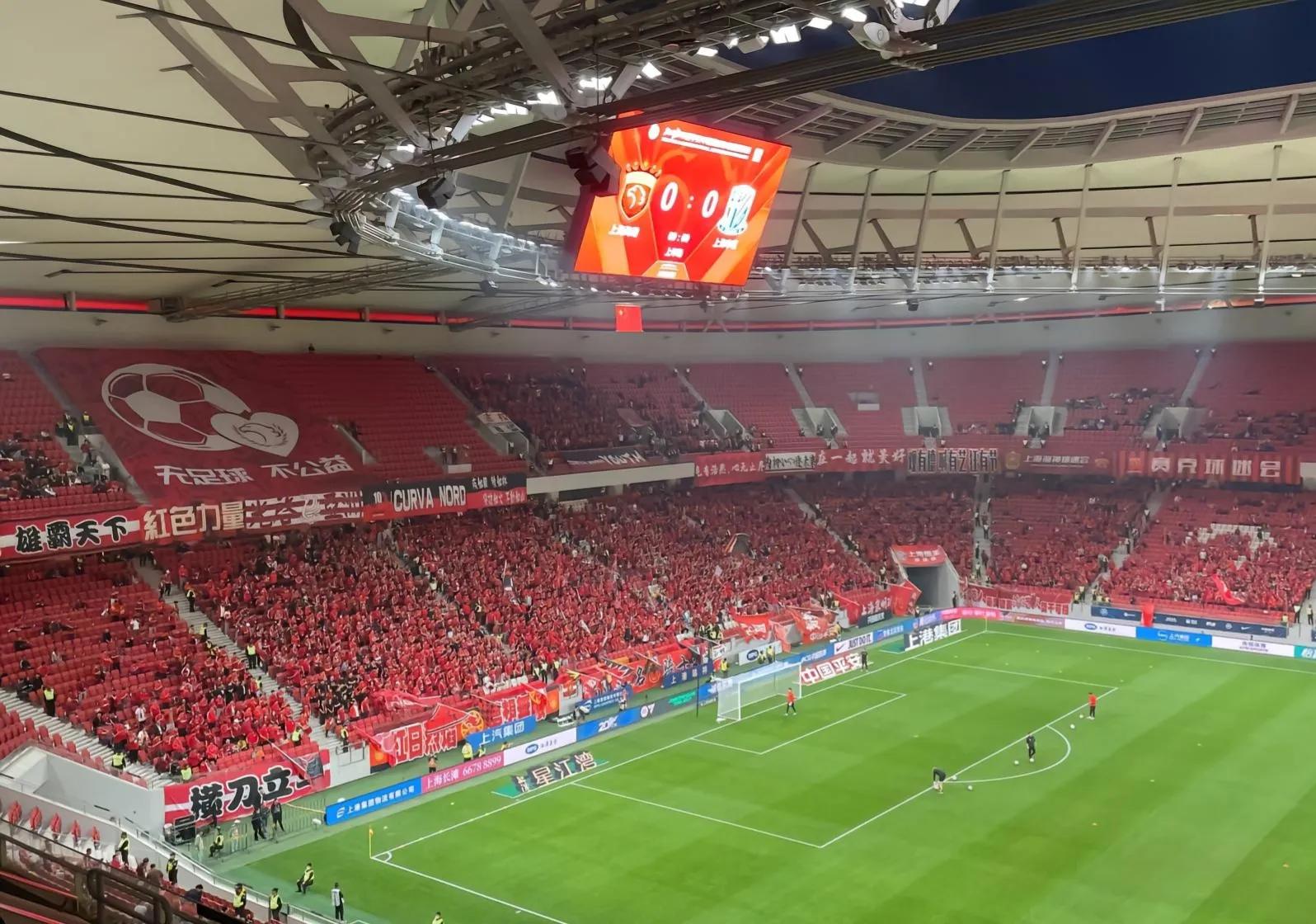 中超武磊建功海港1-1十人申花,中超第一轮上海海港对阵武汉三镇