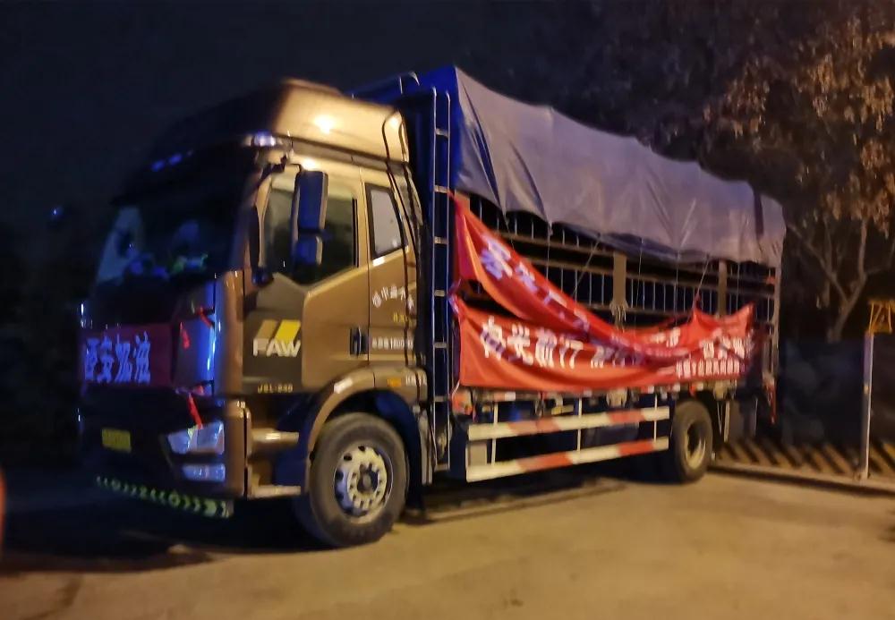 “有什么需要尽管找我们！”周至县法院疫情防控执勤点的暖心故事