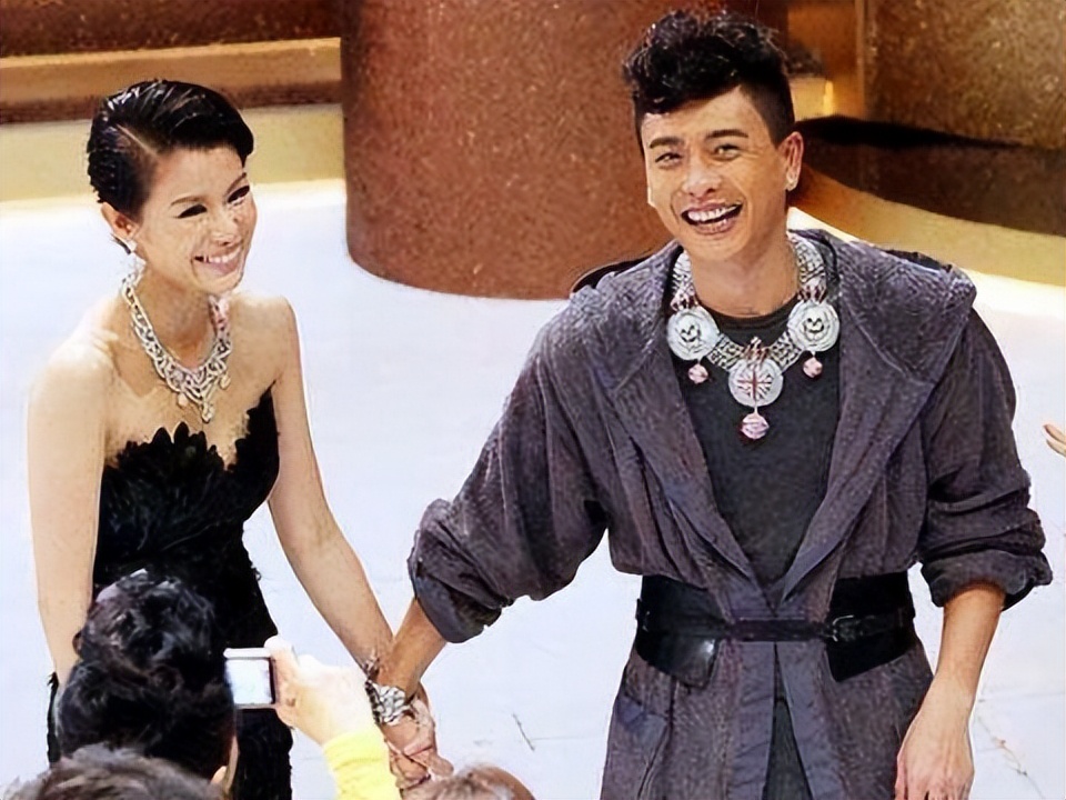 黄宗泽胡杏儿什么时候谈的恋爱,黄宗泽和胡杏儿算是最般配的一对