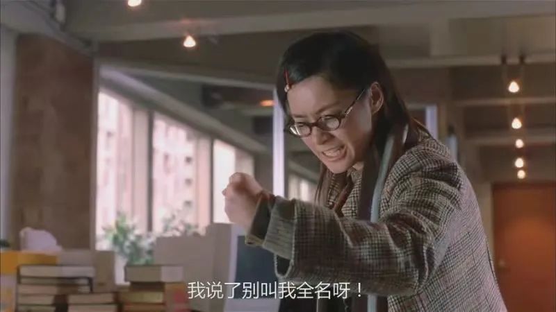 眼镜女郎的美，老电影都拍不出来