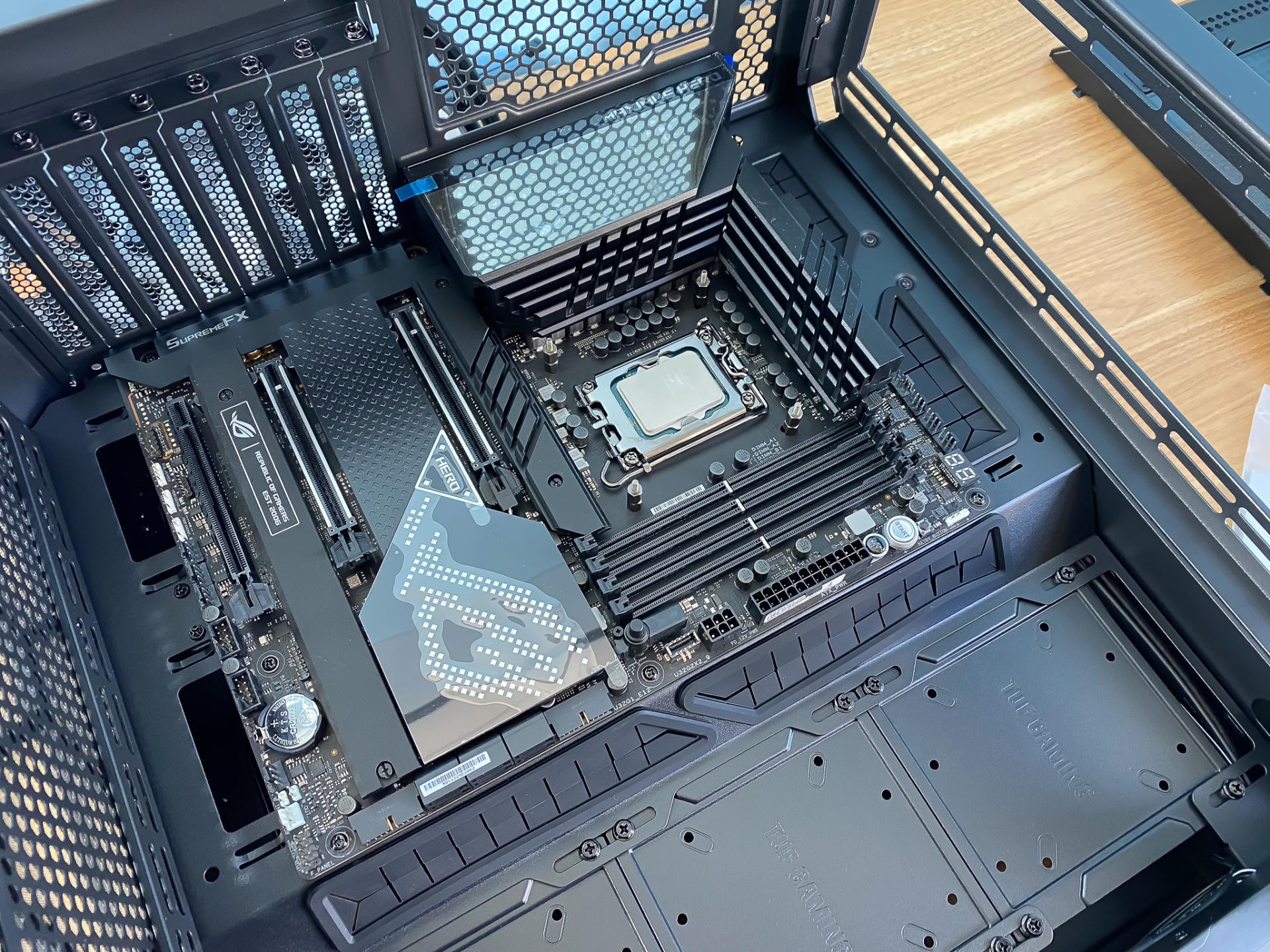 华硕tuf502机箱评测,tuf502弹药库风道布置教程