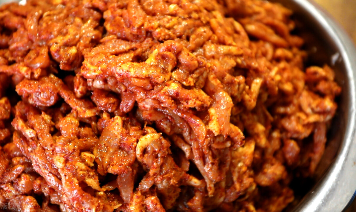 灌香肠咸甜味的料怎么办,灌香肠怎么晒不容易坏不容易酸