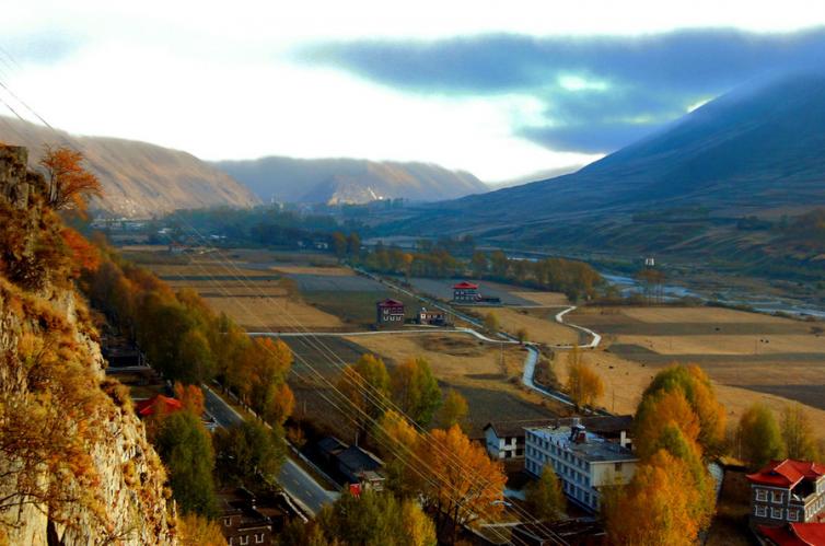 成都出发去稻城亚丁包车自由行,租车成都去稻城亚丁旅游攻略