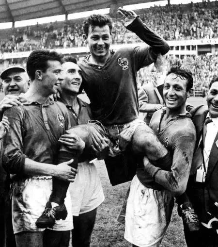 世界杯历史最多进几个球,世界杯历史上进球最多是谁