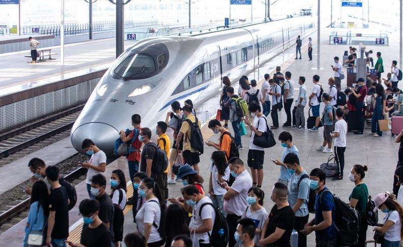 怎样在铁路12306网使用信用卡购票,铁路12306app如何预订火车票