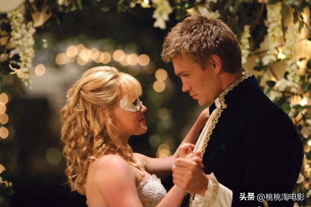 希拉里达芙最新街拍照,希拉里达芙个人写真