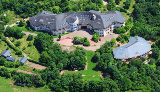 和朋友聊完我对华德福的看法，我被拉黑了……