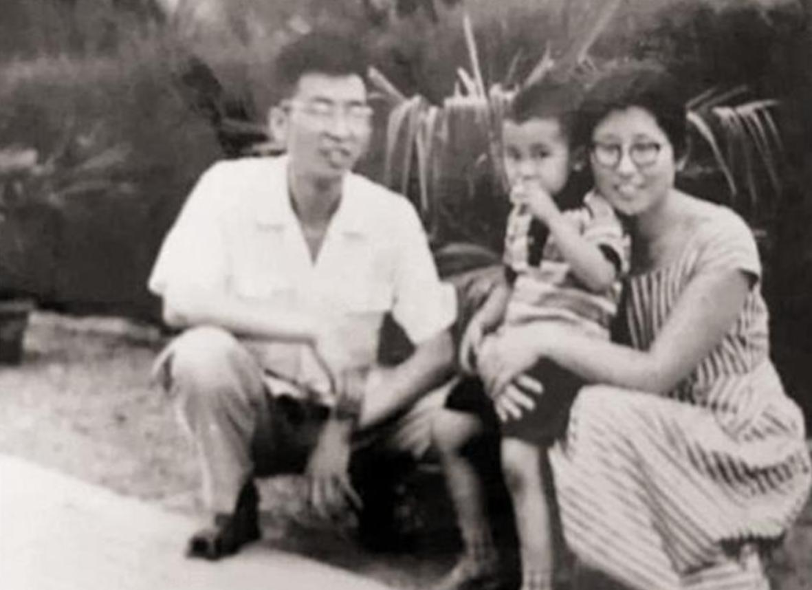 自杀的34岁中国天才，美国加州为他降半旗，背后却是一段无奈往事