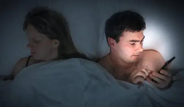 老公动不动就发脾气我真是太累了,老公现在很烦我我该怎么办