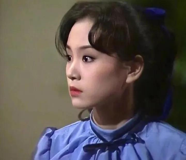 眼睛好看的人女生,眼睛好看的女生一般都漂亮