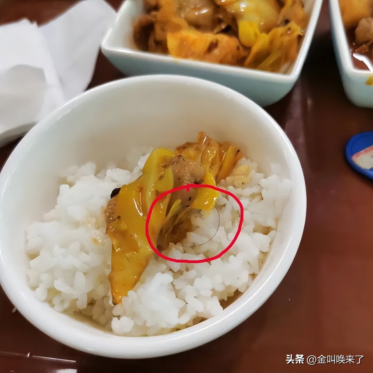 形象碎了一地!“啤酒大王”成都公司的食堂火了