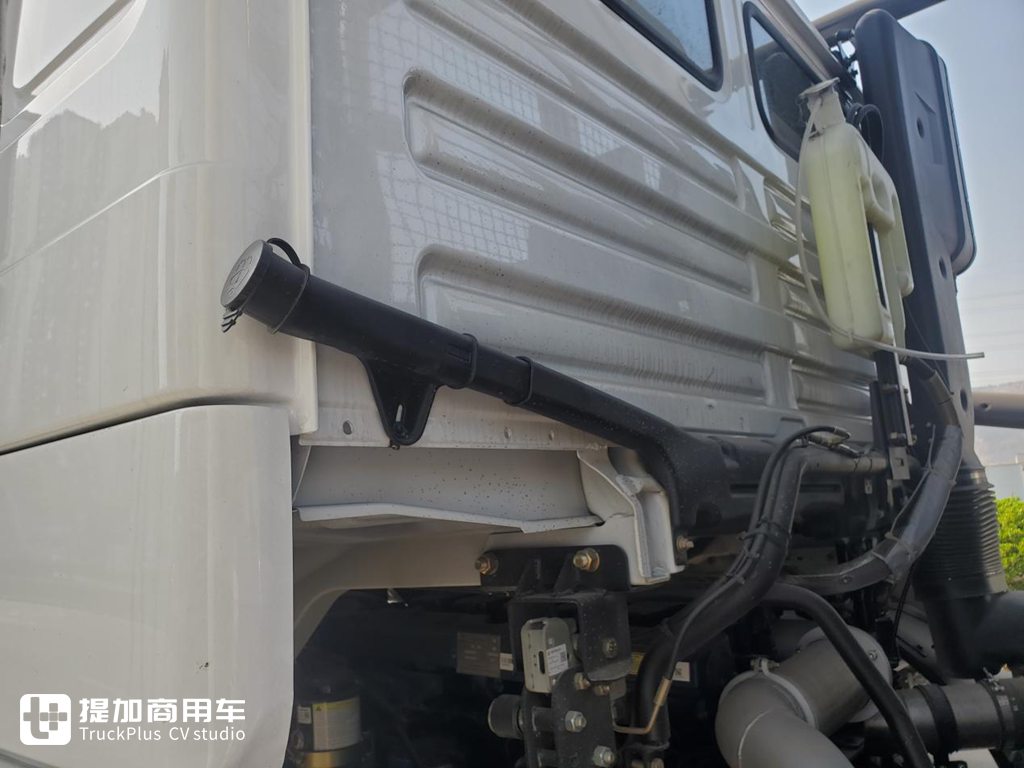 陕汽后八轮载货车,陕汽德龙后八轮挂车