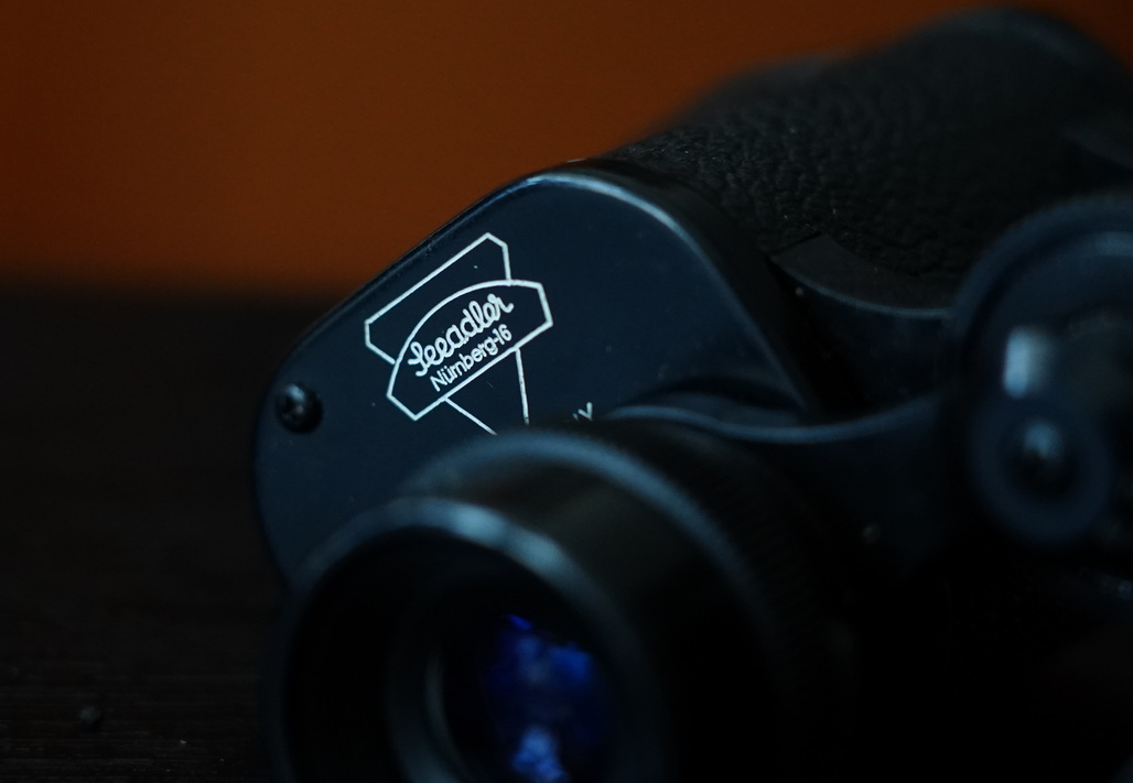 战争时期的老式军用望远镜,战争年代的18倍望远镜