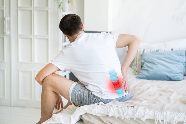 中医认为腰间盘突出的原因是什么,腰椎间盘突出没有症状要理疗吗