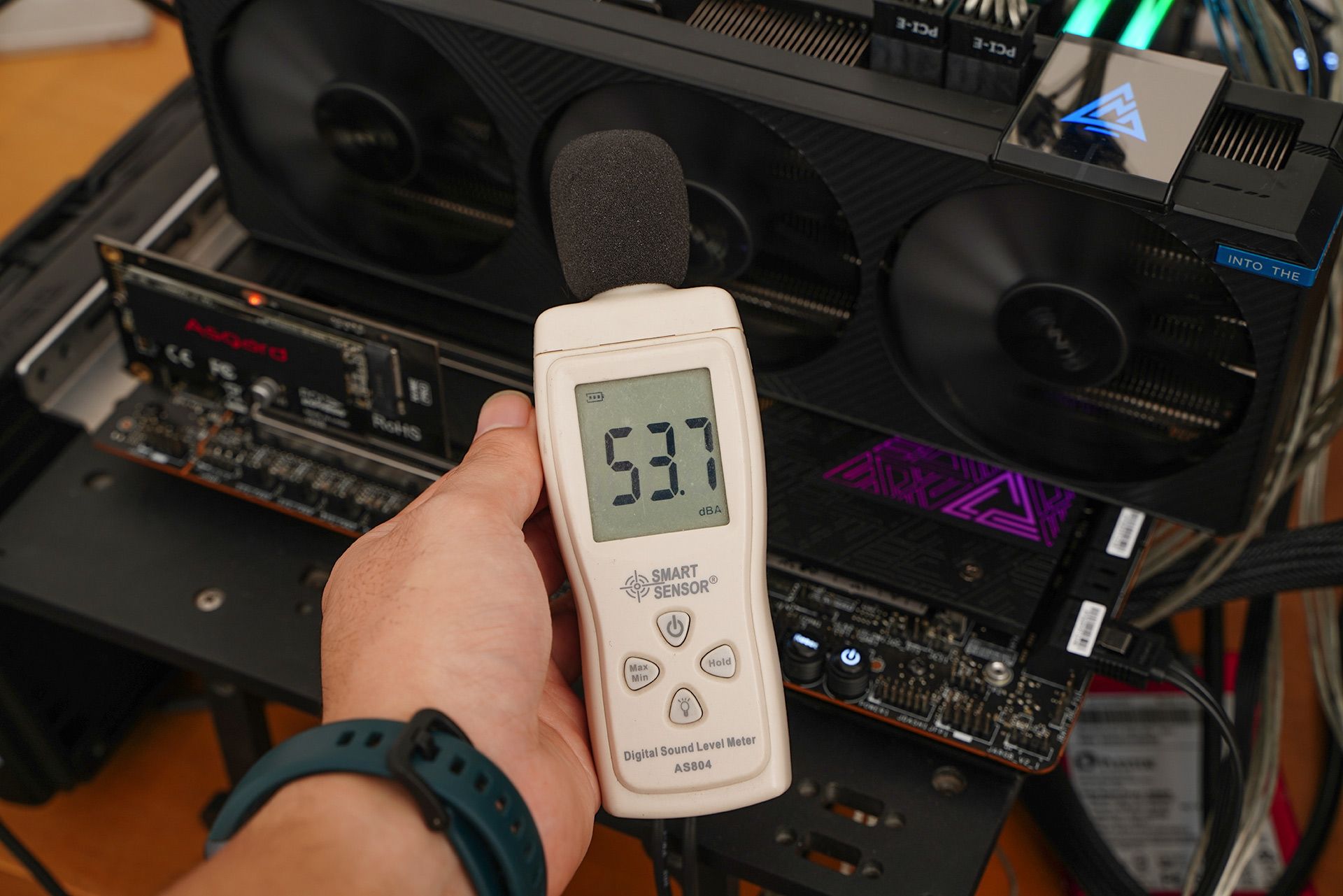 英特尔arca750显卡怎么样,英特尔arca770显卡跑分