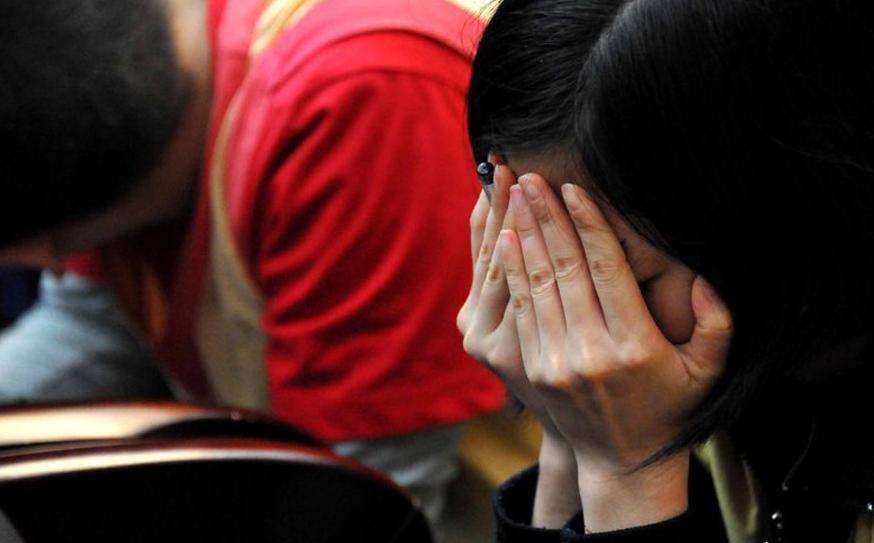 90后小伙和50岁大妈相亲完整视频,90后小伙专骗大龄大妈约会