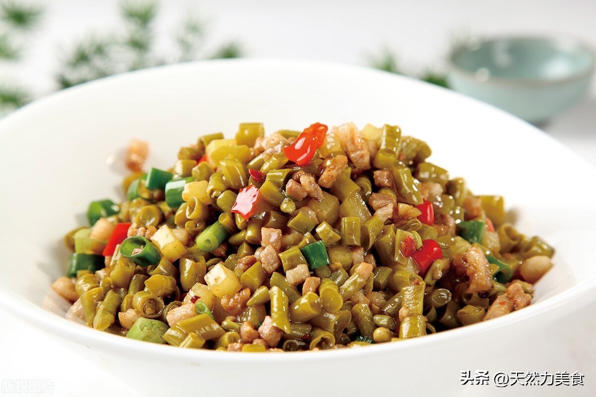 酸豆角要怎么炒才能酸味浓厚利口，咸味适中，酒店做法，一看就会