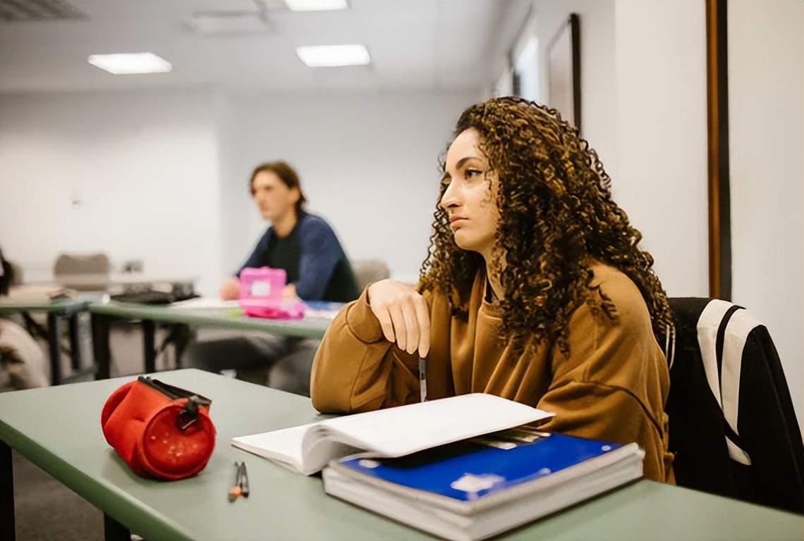 开学了孩子不想去,开学为什么不想去学校