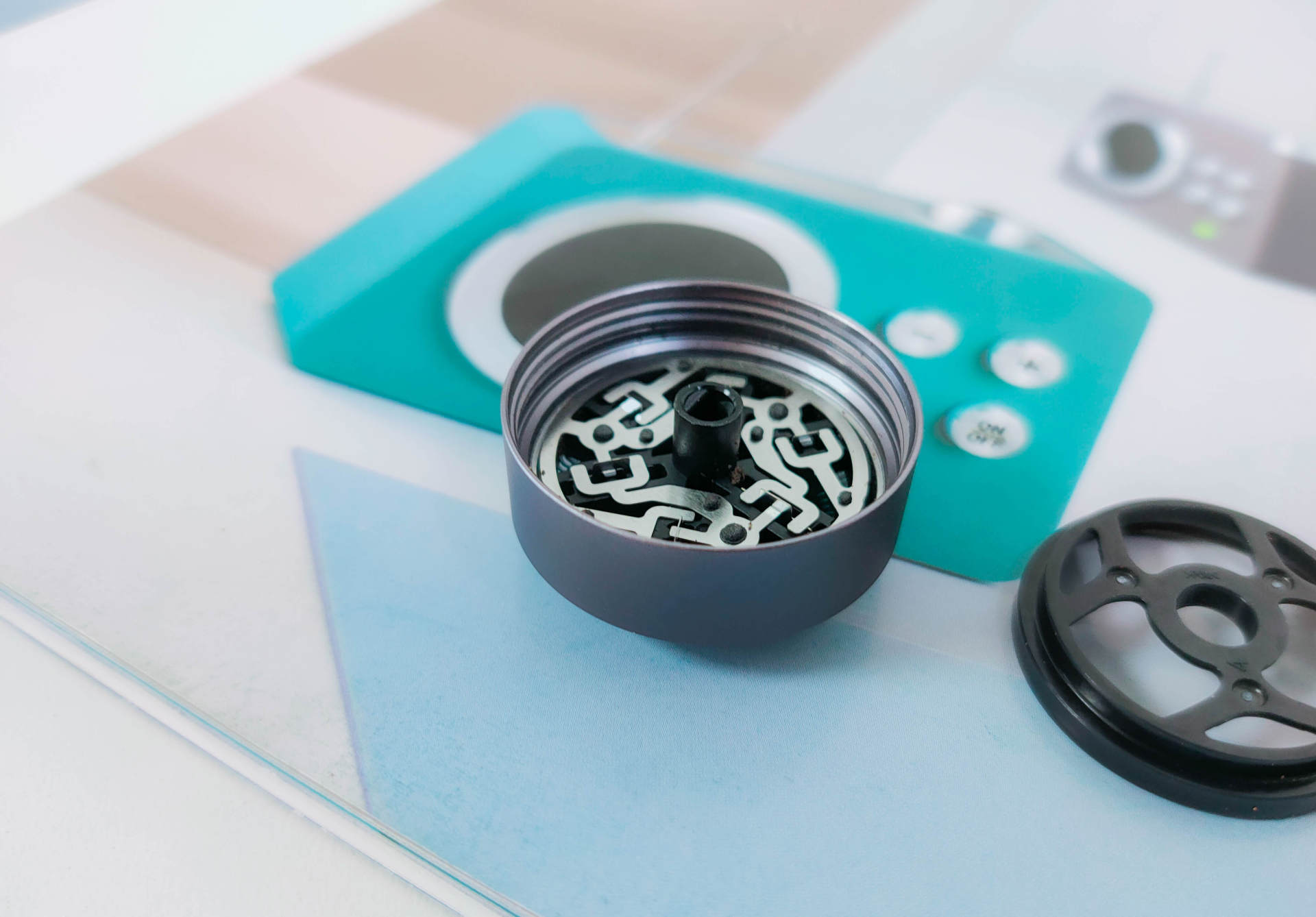 须眉t6旋转式涡轮六叶剃须刀,须眉剃须刀t6智能款和标准款测评