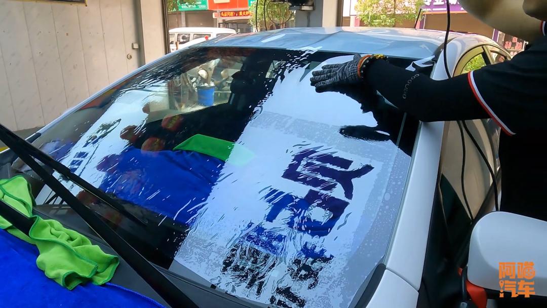 4s买车送膜有必要贴吗,4s店买车送的膜是提车时就贴的吗