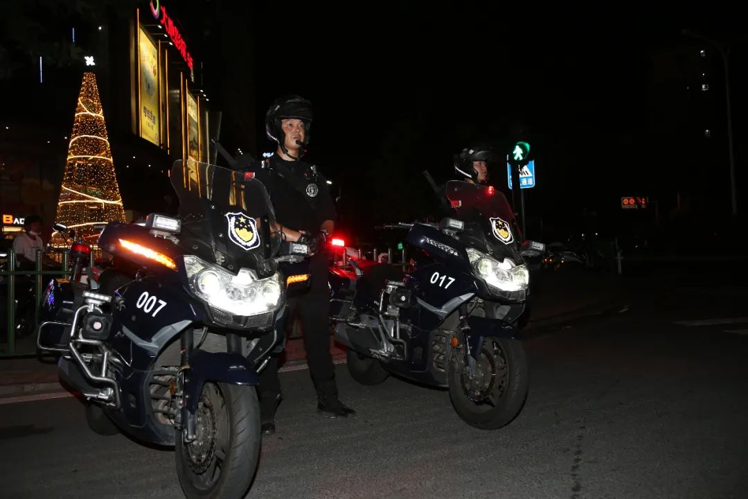 夏季治安打击整治“百日行动”丨尽锐出战！河南洛阳公安全力开展夏夜治安巡查宣防第二次集中统一行动